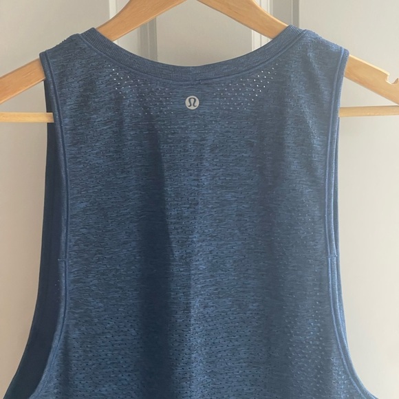 Lululemon Breeze By Muscle Tank Cerulean Blue Black 2016 Style: W1ADSS $58 Sz 6 - Picture 5 of 6